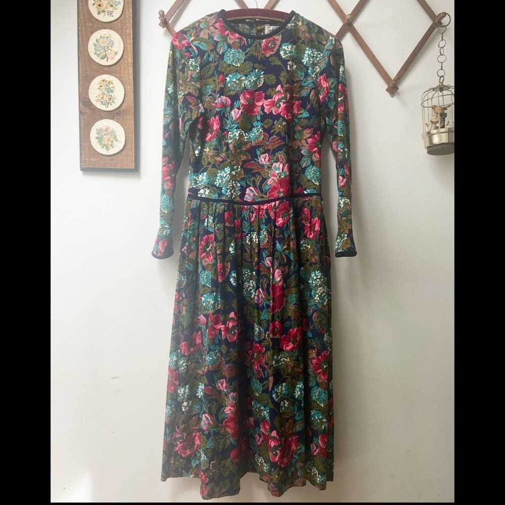 Vintage Moody Floral Corduroy Maxi Dress